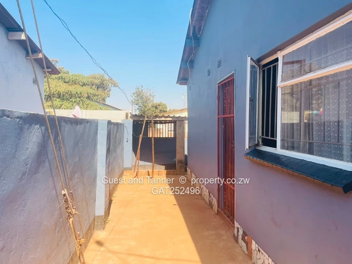 Spacious 5-Bedroom Home on a 200m² Stand 