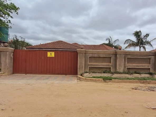 5 Bedroom House