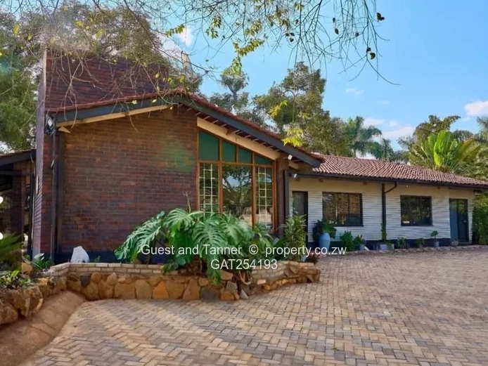 HILLSIDE- COMMERCIAL/RESIDENTIAL PROPERTY ON 1,729m²
