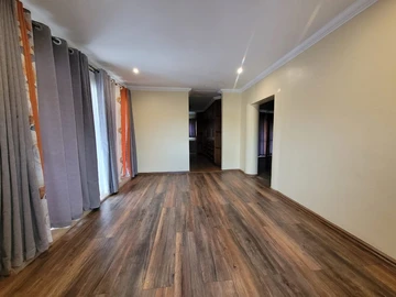 8 Bedroom House