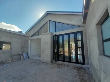 4 Bedroom Garden Flat