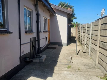 Spacious 4-Bedroom Home for Sale in Sunningdale, Harare