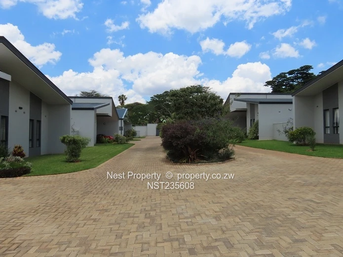 Stylish 3 Bedroom Townhouse for rent in Greendale!
