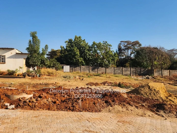600m2 Cluster Stand in Quinnington, Harare North — Paved, Subdividable (Sole Mandate)