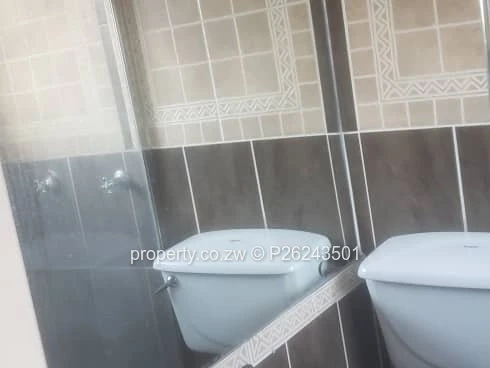 One bed flat for sale at Waneka flat  in Ardbennie, Harare