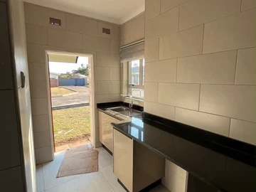 4 Bedroom Garden Flat