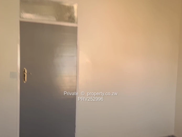 Spacious 3-Bed Zimre Park Flat with Security Grill & Borehole