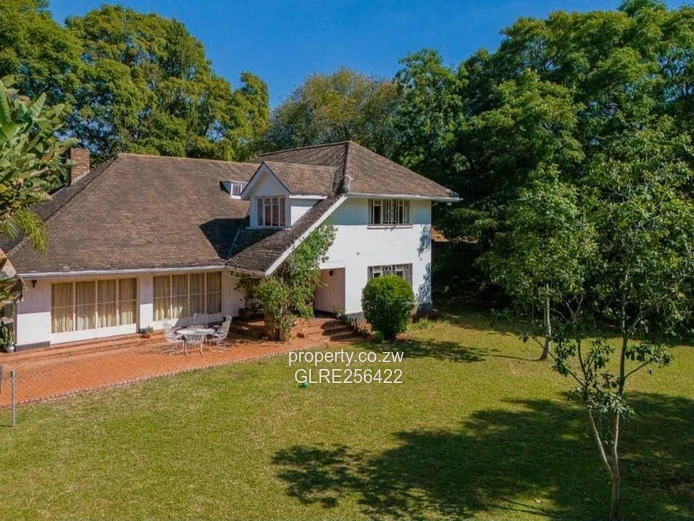 Spacious 4-Bed Emerald Hill Home with Lush Garden & Solar