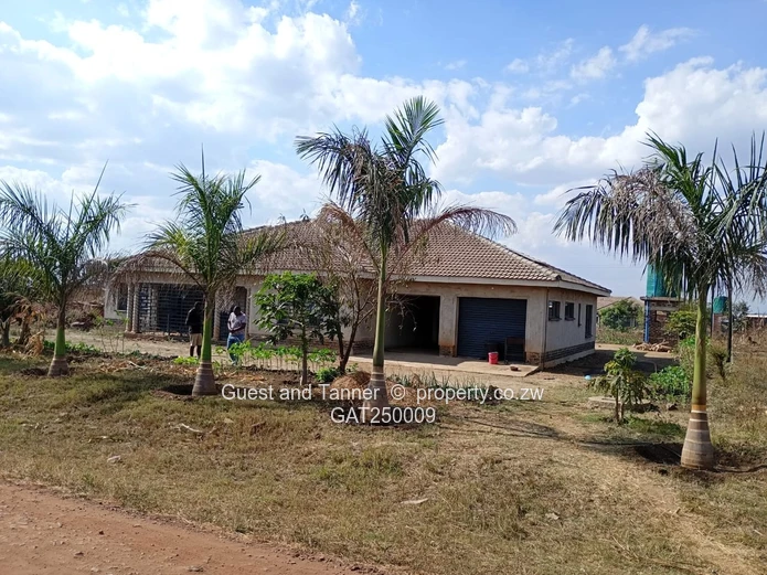 Finish to Your Taste – Solid 5-BR Family Home on 2,000sqm with Borehole in Galloway, Norton