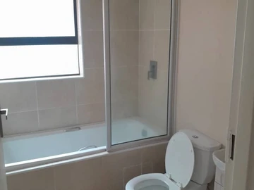 2 Bedroom Flat & Apartment