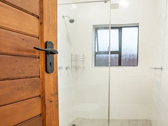 4 Bedroom Garden Flat