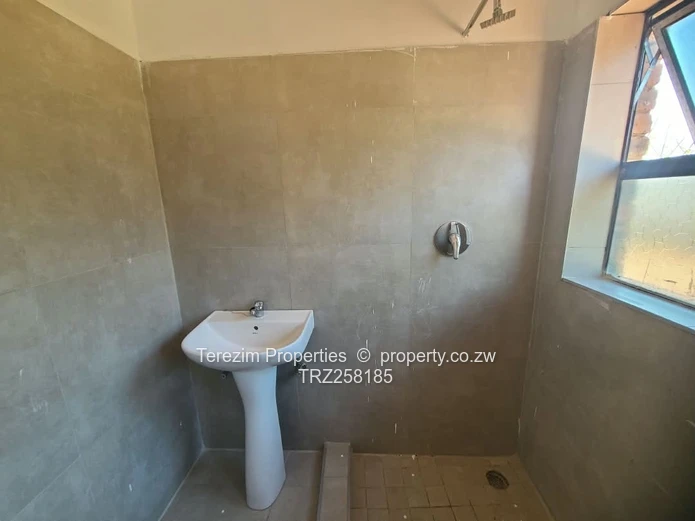Greendale Kamfinsa House to rent