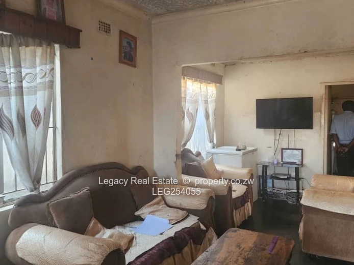 3-Bed Fixer on Main Road, Kuwadzana - Walled Yard (Sole Mandate)