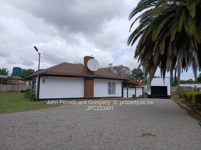 Charming family home in the heart of Woodlands!