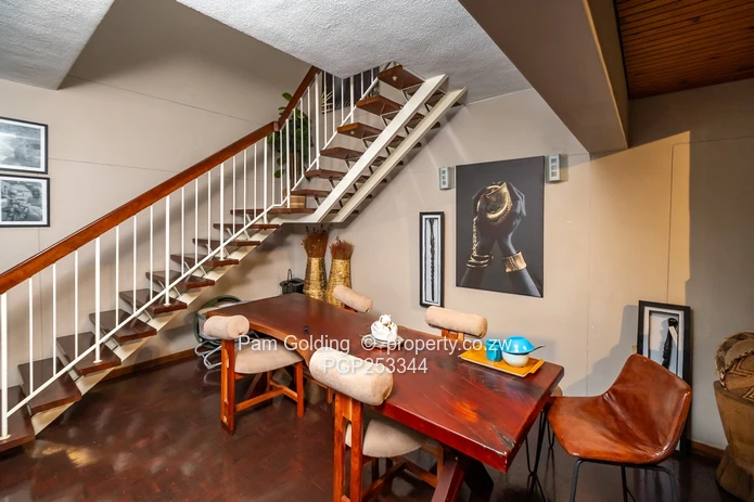 Charming 3 Bedroom Duplex Townhouse in Avondale  (Sole Mandate)