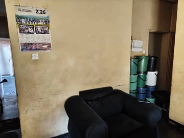 2 Bedroom Flat & Apartment