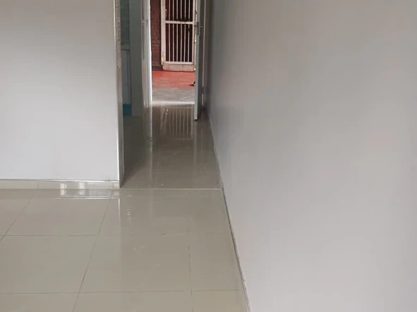 2 Bedroom Flat & Apartment