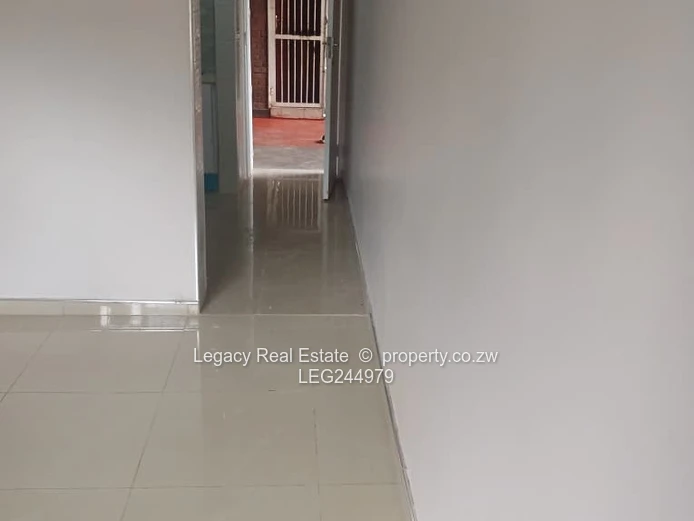 Neat 2 Bedroom Flat To Let In Willowvale, Highfield (Sole Mandate)