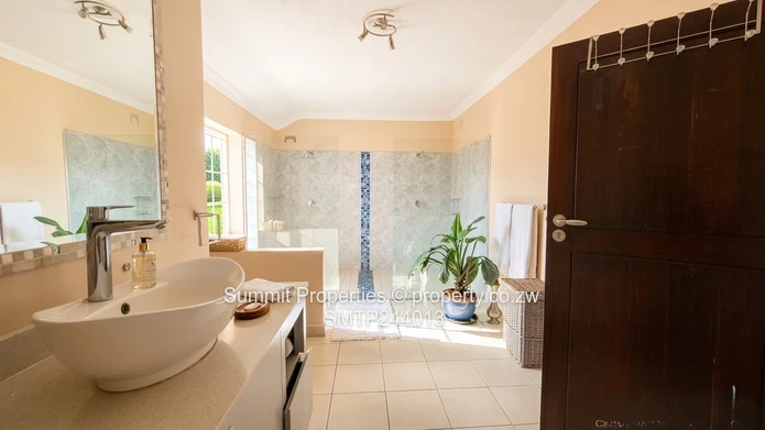 Luxury 4 bedroomed Family Home for Sale 