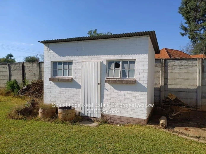 3 Bedroom House in Hillside For Sale