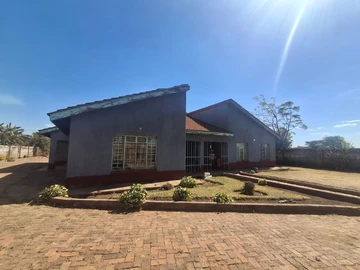 5 Bedroom House
