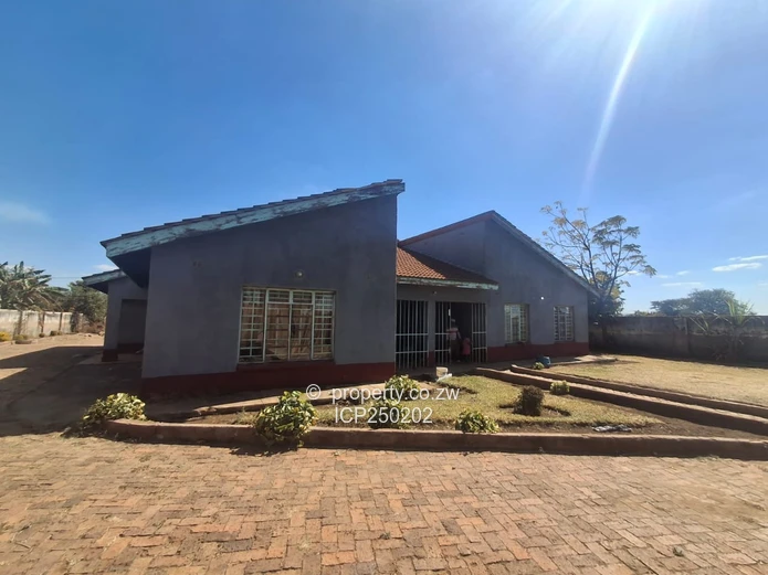 Knowe Norton 5-Bed Home on 2200m² 
