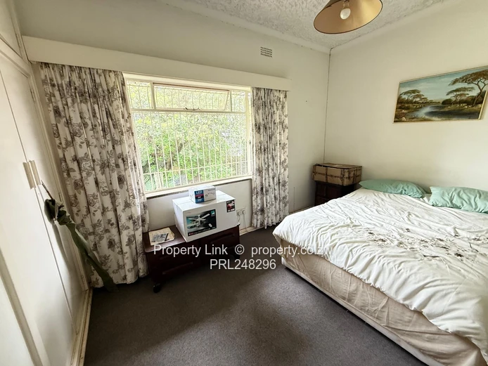 Unfurnished 4-Bed House with Pool Available Immediately