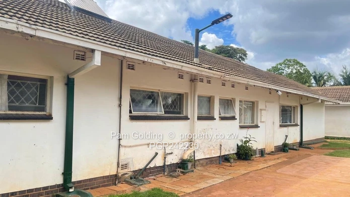 3 Bedroom House In Eastlea (Sole Mandate)