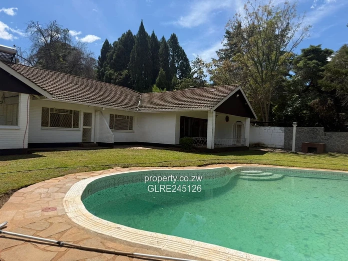 Spacious 5-Bed Greystone Park Home with Pool & Borehole