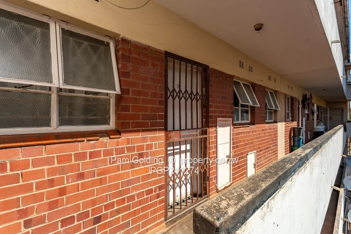  Neat one bed flat for sale!