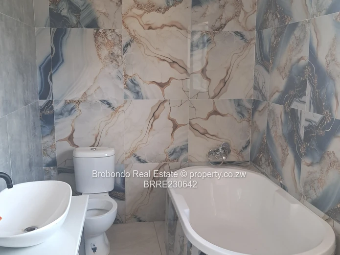 5 bed house for sale in Mt Pleasant Heights recently built. 