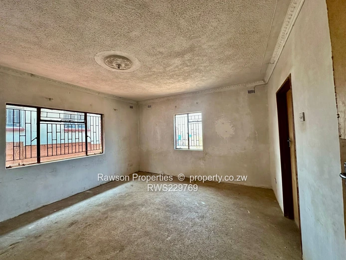 Tynwald House Forsale Close to Kuwadzana Round About  (Sole Mandate)