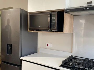 2 Bedroom Flat & Apartment