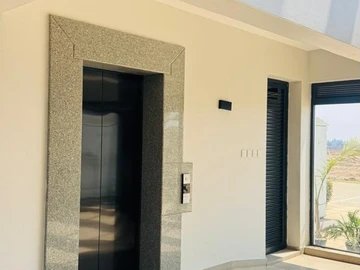 Flat & Apartment