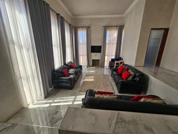 6 Bedroom House