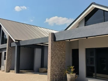 3 Bedroom Garden Flat