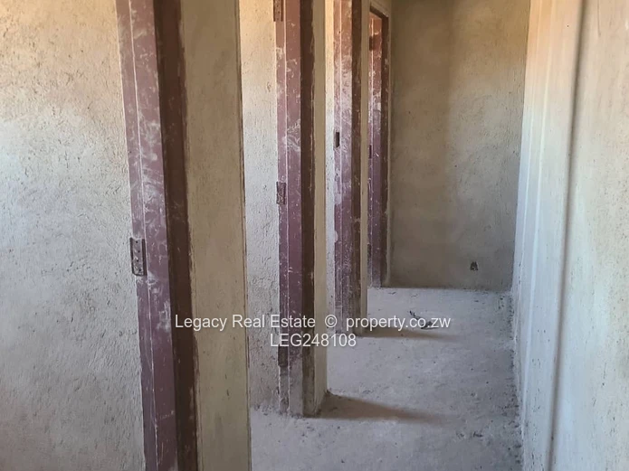 Commercial Warehouse With High Roof Clearance For Sale