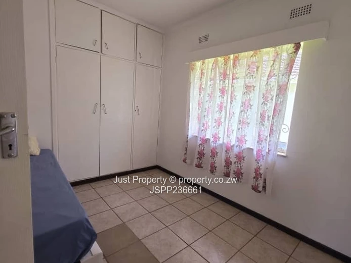 Eastlea House To Rent