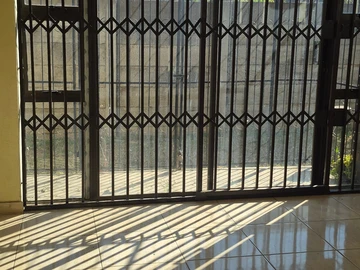 2 Bedroom Flat & Apartment
