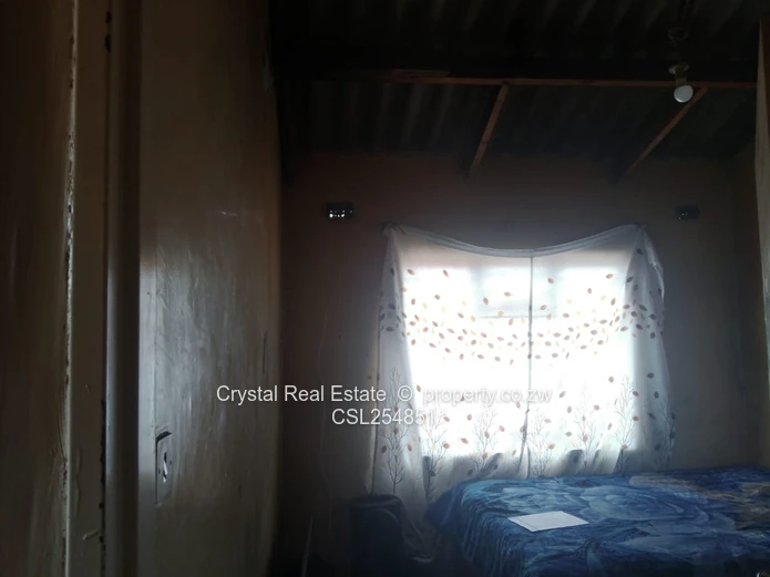 Chitungwiza House , Unit H