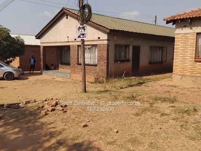 Property for Sale in Chinhoyi: 8-Roomed House in Coldstream