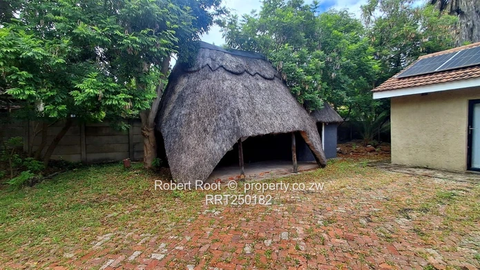 HOUSE FOR SALE in WATERFALLS PROSPECT (IDEAL FOR INVESTMENT) - TAKING NOSTRO