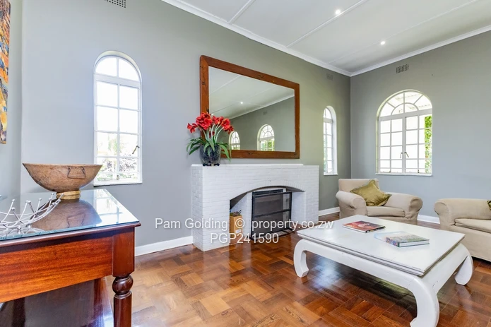 Classic Cape Dutch Architecture in Greendale North / Highlands