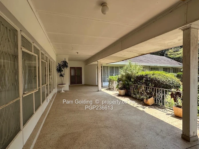 Elegant Well-maintained Family Residence (Sole Mandate)