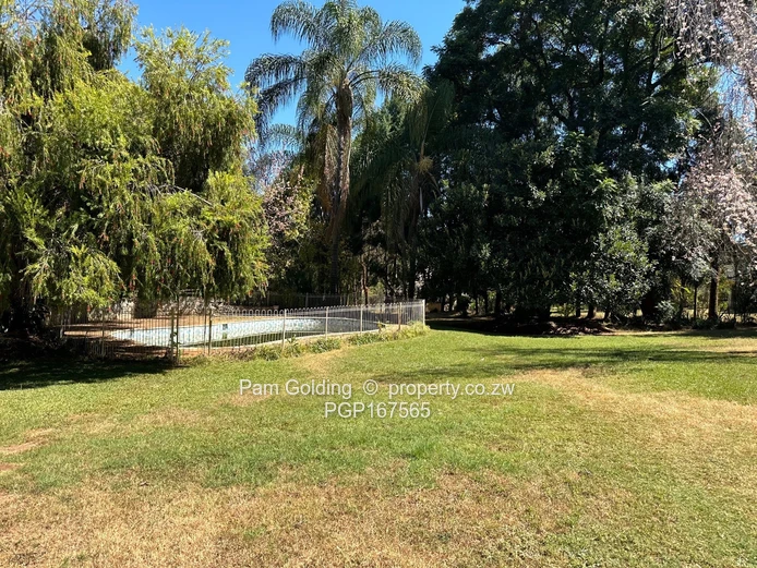 4 Bedroom House - Greystone Park 