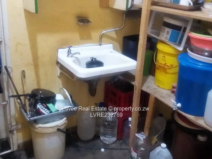 Prime shop for rent in Gweru's CBD (Sole Mandate)