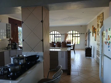6 Bedroom House