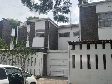 3 bedroom garden flat for rent