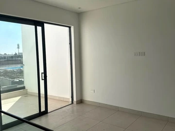 4 Bedroom Flat & Apartment