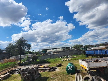 Commercial & Industrial Land
